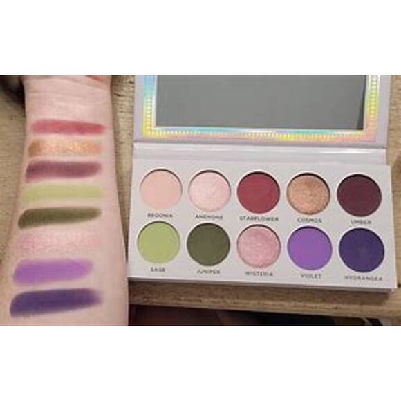 New Ace Beauté Violet Sage Eyeshadow Palette Limited Edition Makeup - Picture 3 of 3